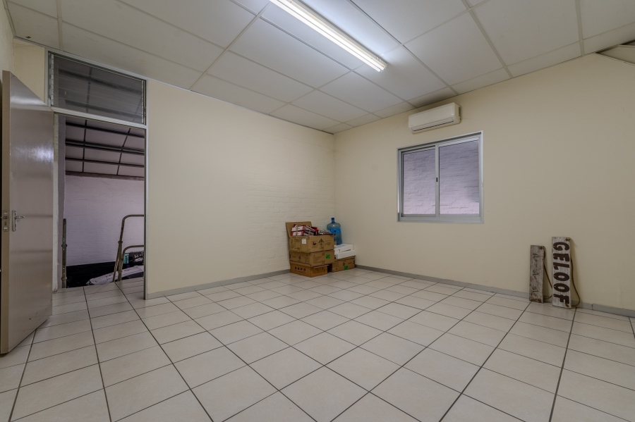 Commercial Property for Sale in Dal Josafat Western Cape